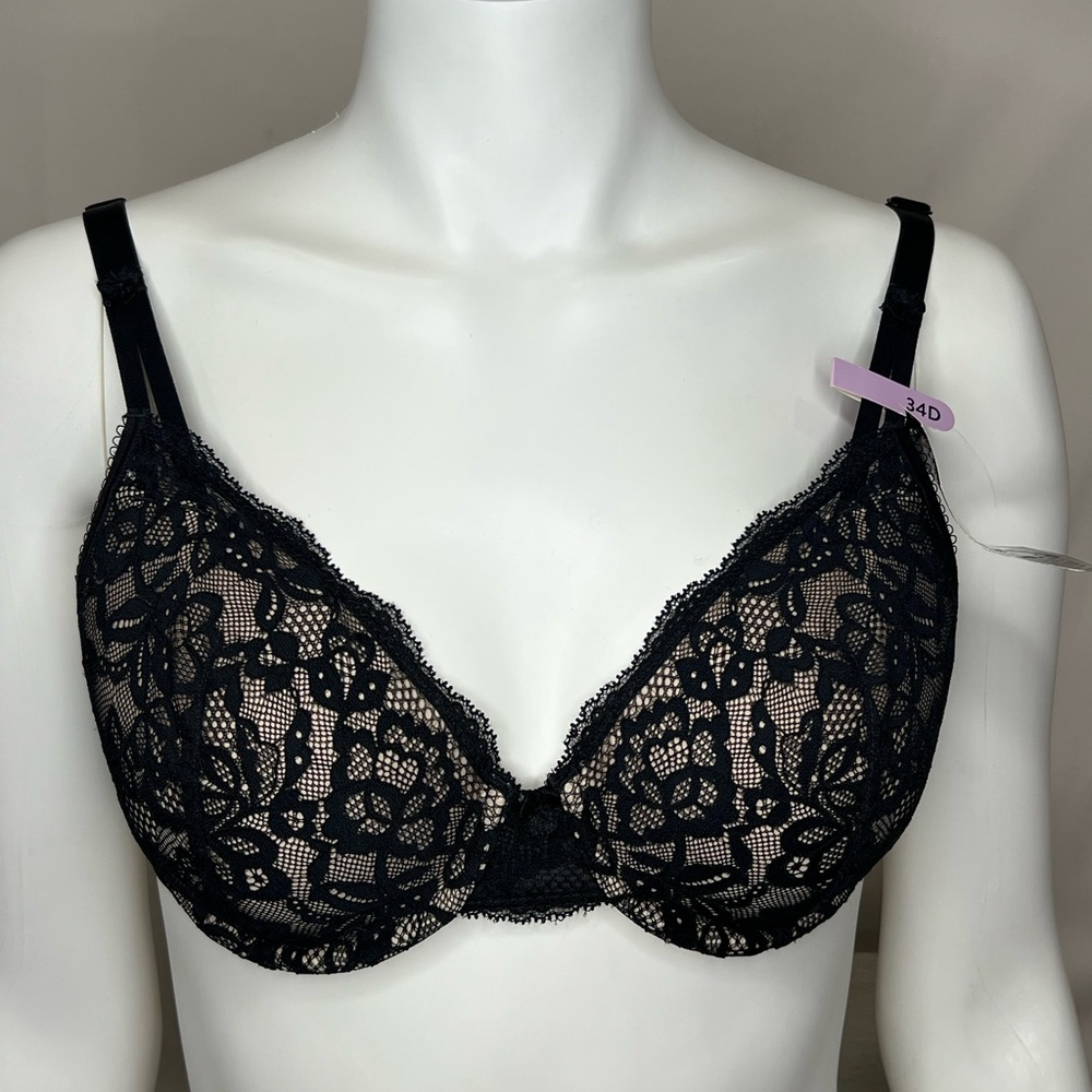 Laced black bra